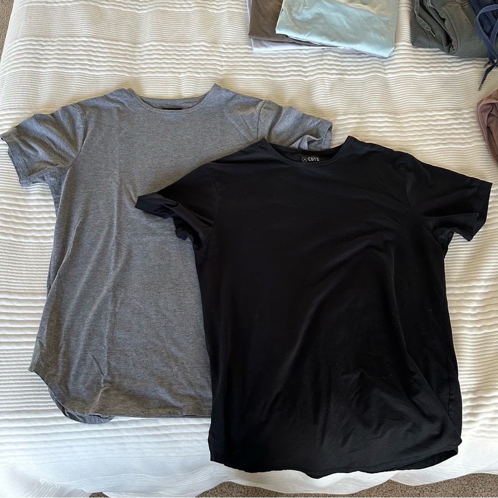 Cuts Clothing Tee M Elongated